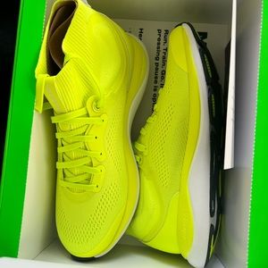 Lululemon Womens 7.5 Chargefeel Shoes